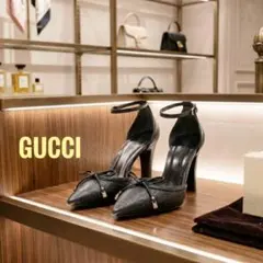 ✨️美品✨️GUCCI グッチ GG柄エンボスレザー パンプス ブラックのサムネイル