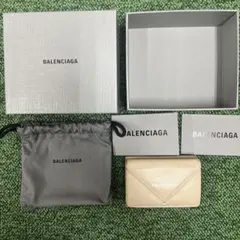 BALENCIAGAのサムネイル