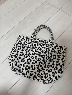 LWRYS FAM ヒョウ柄 トートバッグ