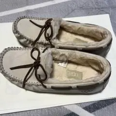 UGG スエード モカシン ホワイト　その1