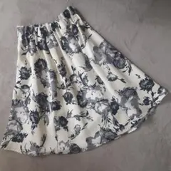 エレガント　カジュアル　大柄　花柄　フレアスカート♡