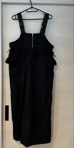 ブラックフリルオーバーオール