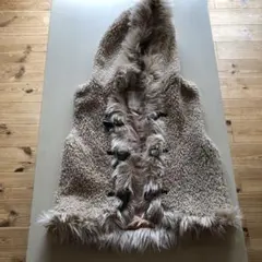 anyFAM エニィファム　ボアとファーのフード付ベスト　レディースM