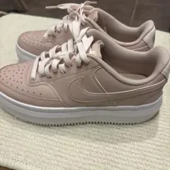 Nike ピンク スニーカー 厚底