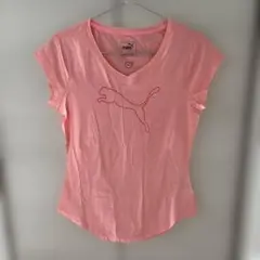Puma ピンク Vネック Tシャツ