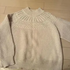 ikka アイボリー ハイネックニットセーター