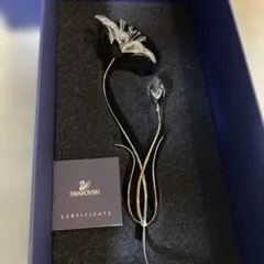 スワロフスキー　クリスタル花の置物