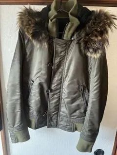 Item thumbnail for item c9de3c6e-96ac-4cff-bf5c-9ea165715b1c