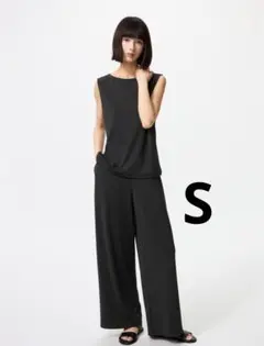 新品タダ付き　ユニクロ　クレープジャージーストレートパンツ　Sサイズ　ブラック