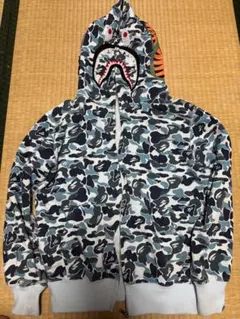「訳あり」 ジップ破損a bathing ape シャークパーカー　青のサムネイル