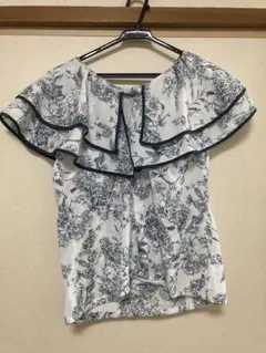 グレイル　トワルドジュイ柄ダブルフリルカラーブラウス[pp111]