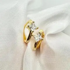 P-33G.CZダイヤフープピアス（ジルコニア・指輪風）