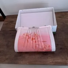 和装用、バック