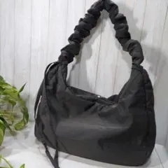 Item thumbnail for item a0911643-0e37-43a0-8f43-b725e13cad8c