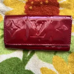LOUIS VUITTON ルイヴィトン キーケース ヴェルニ レッド ブランド