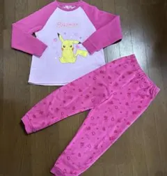 ピカチュウ ピンク　長袖パジャマ　女の子　裏起毛　ポケモン　冬のサムネイル