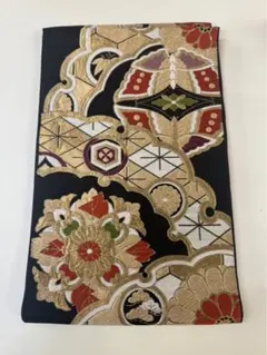 袋帯　豪華　黒地　ゴールド