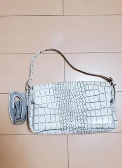 ホワイト2WAYバッグ