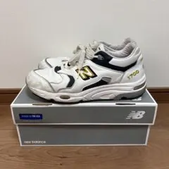 New Balance 1700 ホワイト ネイビー USA製のサムネイル
