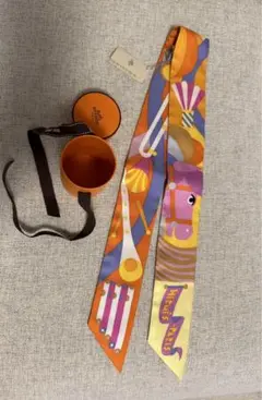 ☘️新品未使用 紙タグ付☘️ エルメス　パラード・アン・ファンファーレ　ツイリー 2023年秋冬 HERMES エルメス スカーフ ツイリー パラード アン
