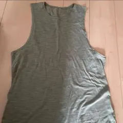 Lululemon ルルレモン　グリーンノースリーブタンクトップ