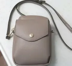 レガートラルゴ スマホショルダー かるいかばん