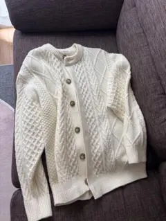 アイボリー ケーブルニット カーディガン
