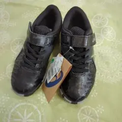 asics ブラック サッカーシューズ ベルクロ