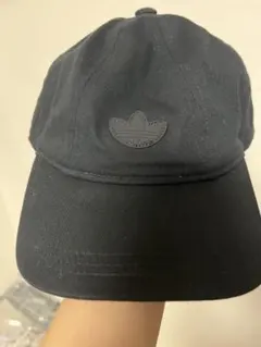 adidas ブラックキャップ