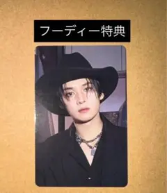 StrayKids ポップアップ　韓国　フーディー　パーカー　トレカ　リノ