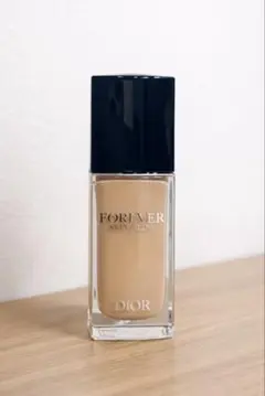 ディオールスキンフォーエヴァーフルイドグロウ　1N