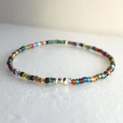 ガラスビーズブレスレット　ミックスカラー＆カットシルバー