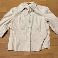 ベージュ テーラードジャケット