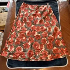 LAURA ASHLEY シルク100％フレアスカート 赤花柄のサムネイル