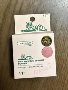 VTCOSMETICS フェイスパウダー　新品のサムネイル