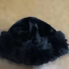黒いファーのハット