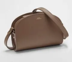 A.P.C. ショルダーバッグ brown