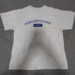 フーズフーギャラリー フロッキー ロゴプリント Tシャツ グレー ブルーロゴのサムネイル