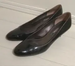 エナメルパンプス　コム サ デ モードのサムネイル