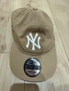 New Era ヤンキース 9TWENTY ブラウンキャップ