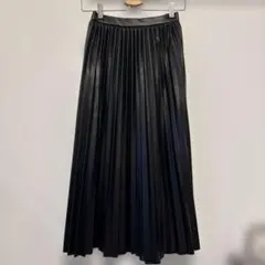 GU フェイクレザー プリーツスカート ブラック S