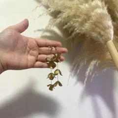 ブライダル　結婚式　ピアス　花　ゴールド　フラワーピアス