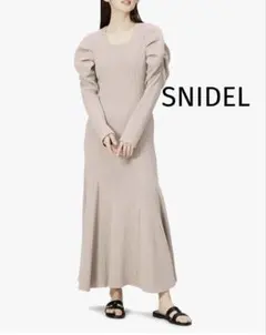 【SNIDEL】スナイデル バックオープンカットワンピ