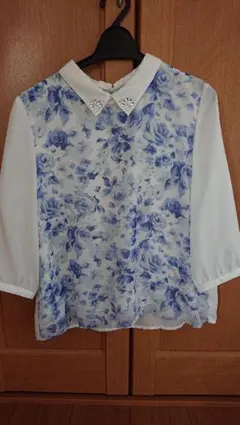 花柄ビジュー襟ブラウス