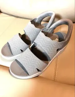 スケッチャーズslipping グレー ニット素材 サンダル 24cm完売品