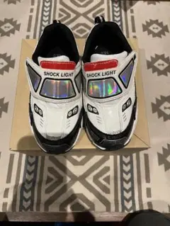 SHOCK LIGHT 光るスニーカー 18cm