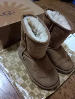 【エコらく便のみ　翌日配送】UGG ブラウン ムートンブーツ　17.0㎝　箱ありのサムネイル