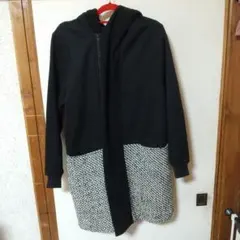 アンティカ フード付きコート 黒と白のコンビネーション