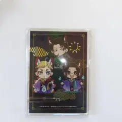 進撃の巨人　プリンセスカフェ　リヴァイ　ハンジ　エルヴィン　アクリルスタンド