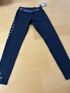 アンダーアーマー フィッティド レディースM